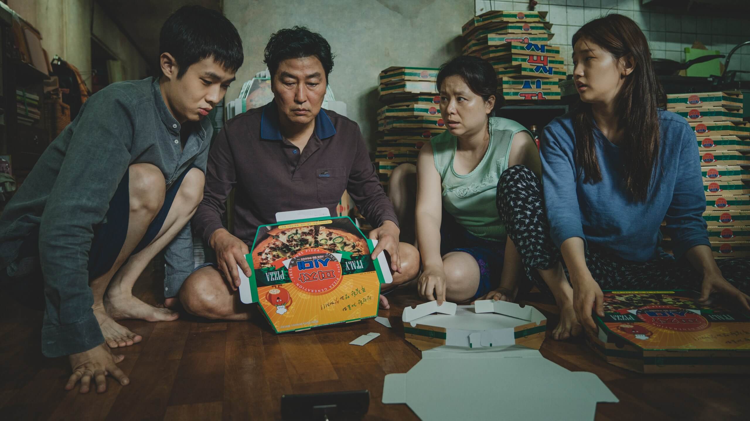 Read more about the article Recenzie – Parasite (2019) – Strălucirea neagră a bogăției sau revoluționarea Oscarurilor